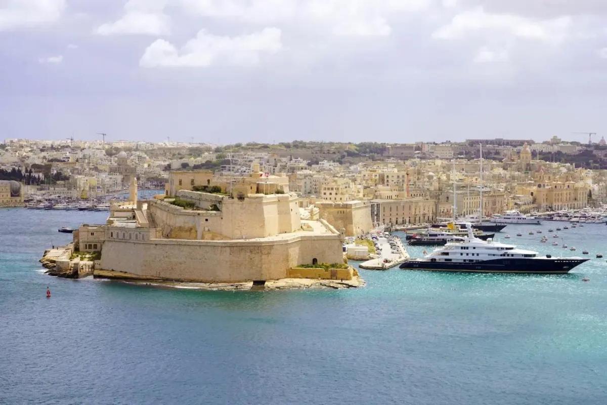 Ninety Eight Boutique Living Hotel Cospicua Ngoại thất bức ảnh